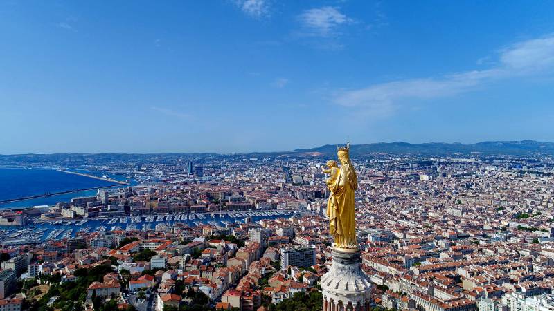Entreprise de déménagement spécialisé dans les transferts d'entreprises en France et en Europe à Marseille